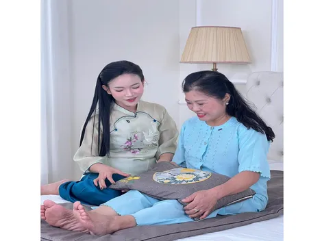 Thảm ngải cứu hỗ trợ giải quyết vấn đề đau nhức xương khớp cho người cao tuổi