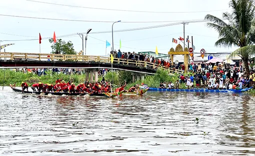TP Cần Thơ: Khơi dậy phong trào đua ghe ngo mini vùng đồng bào Khmer