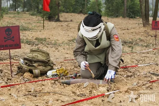 Bài 2: Khắc phục hậu quả chiến tranh, vun đắp hòa bình