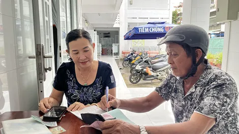 “Kiện tướng” vận động bảo hiểm y tế