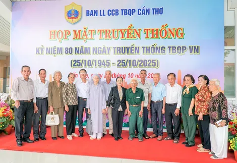 Họp mặt kỷ niệm 80 năm Ngày truyền thống Tình báo quốc phòng Việt Nam Họp mặt kỷ niệm 80 năm Ngày truyền thống Tình báo quốc phòng Việt Nam