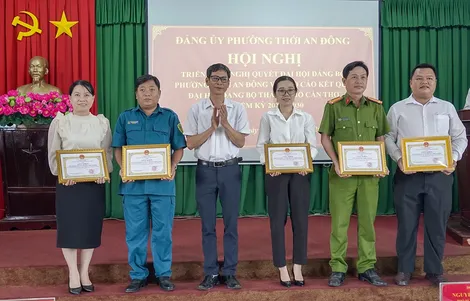 Đảng ủy phường Thới An Đông và phường Cái Khế triển khai, quán triệt các nghị quyết