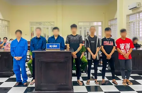 7 bị cáo ngồi tù vì gây rối trật tự công cộng 7 bị cáo ngồi tù vì gây rối trật tự công cộng
