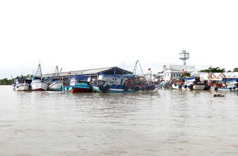 Phó Thủ tướng Trần Hồng Hà: Phát huy kết quả đạt được, duy trì giám sát, xử lý nghiêm vi phạm, hướng đến mục tiêu EC gỡ “thẻ vàng” IUU trong thời gian sớm nhất Phó Thủ tướng Trần Hồng Hà: Phát huy kết quả đạt được, duy trì giám sát, xử lý nghiêm vi phạm, hướng đến mục tiêu EC gỡ “thẻ vàng” IUU trong thời gian sớm nhất