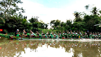 ត្រៀម​លក្ខណៈ​សម្រាប់​ការ​ប្រ​ណាំង​ទូក​-ងប្រ​ពៃ​ណី​