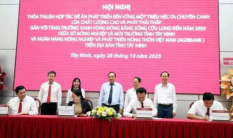 Ký kết thỏa thuận hợp tác giữa Sở Nông nghiệp và Môi trường tỉnh Tây Ninh với các Chi nhánh Agribank trên địa bàn Ký kết thỏa thuận hợp tác giữa Sở Nông nghiệp và Môi trường tỉnh Tây Ninh với các Chi nhánh Agribank trên địa bàn