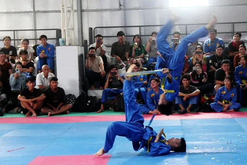 Võ sư Trần Văn Mỹ, Chánh trưởng quản môn phái Vovinam, Chủ tịch Liên đoàn Vovinam Việt Nam: Vovinam Cần Thơ cần quan tâm đầu tư 
nhiều hơn nội dung đấu đối kháng Võ sư Trần Văn Mỹ, Chánh trưởng quản môn phái Vovinam, Chủ tịch Liên đoàn Vovinam Việt Nam: Vovinam Cần Thơ cần quan tâm đầu tư 
nhiều hơn nội dung đấu đối kháng