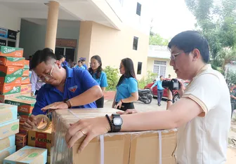 Xung kích, sáng tạo vì cộng đồng Xung kích, sáng tạo vì cộng đồng