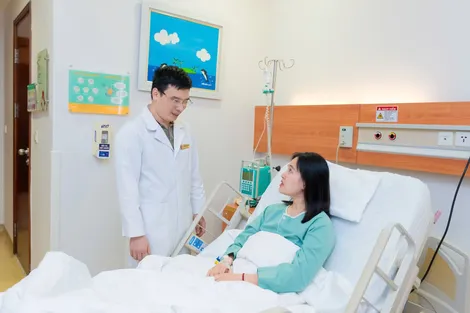 Hành trình tìm lại nụ cười cho những phụ nữ nhiều năm sợ soi gương Hành trình tìm lại nụ cười cho những phụ nữ nhiều năm sợ soi gương