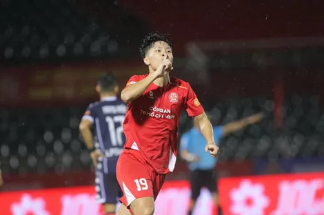 Công an TP Hồ Chí Minh thua ngược Hải Phòng trên sân Thống Nhất