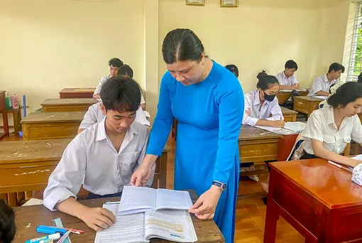 “Lắng nghe và trao đổi” cùng đồng bào dân tộc thiểu số “Lắng nghe và trao đổi” cùng đồng bào dân tộc thiểu số