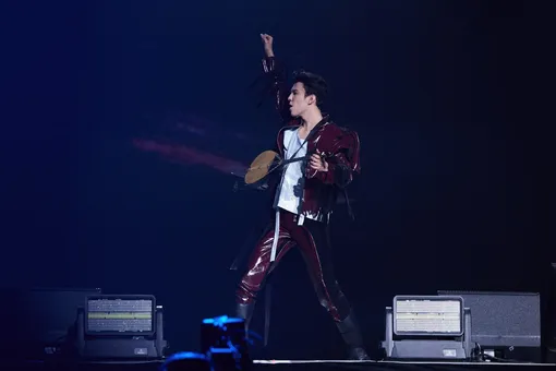 Dimash Kudaibergen: Tại sao cả thế giới “phát cuồng” trước một giọng hát?