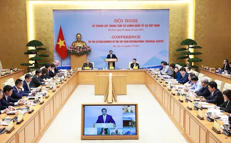 Thủ tướng Phạm Minh Chính chủ trì Hội nghị về thành lập Trung tâm tài chính quốc tế tại Việt Nam