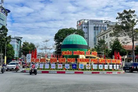 “Rực rỡ sông trăng - Bừng sáng di sản”