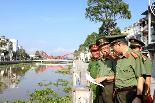Bảo đảm an toàn, sẵn sàng làm tốt công tác cứu nạn, cứu hộ tại Lễ hội Óoc Om Bóc - Đua ghe Ngo TP Cần Thơ