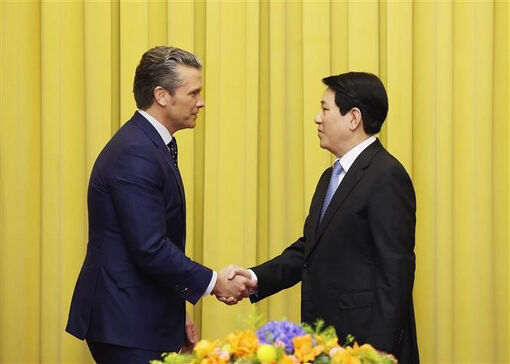 State President receives US Secretary of War