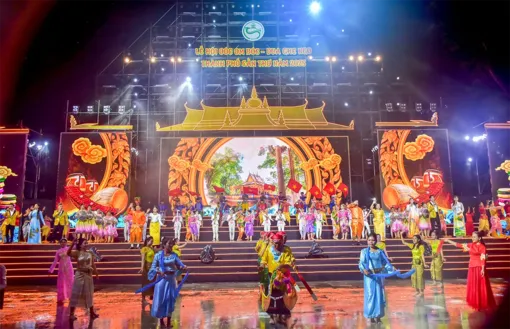 Đặc sắc chương trình nghệ thuật khai mạc Lễ hội Oóc Om Bóc - Đua ghe Ngo TP Cần Thơ năm 2025
