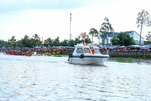 Đảm bảo an toàn giao thông phục vụ Lễ hội Óoc Om Bóc - Đua ghe Ngo TP Cần Thơ năm 2025