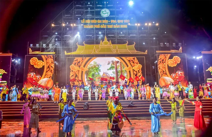 Đặc sắc chương trình nghệ thuật khai mạc Lễ hội Oóc Om Bóc - Đua ghe Ngo TP Cần Thơ năm 2025
