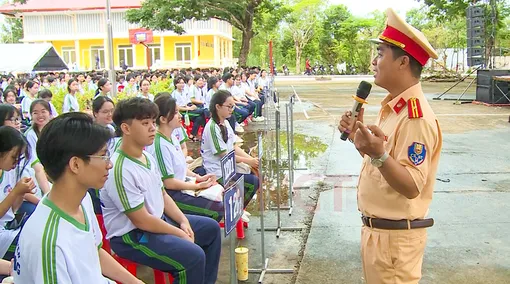 Đẩy mạnh tuyên truyền pháp luật về giao thông