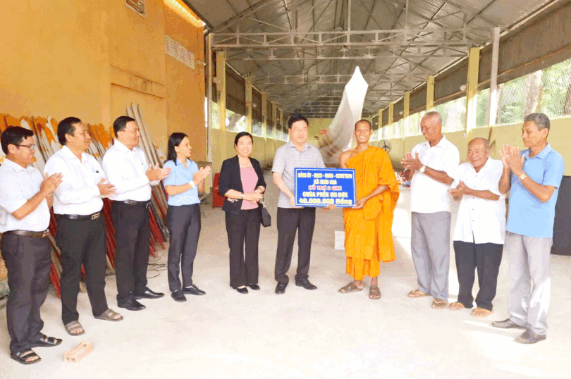 ត្រៀម​លក្ខណៈ​រួច​រាល់​សម្រាប់​ការ​អុំ​ប្រ​ណាំង