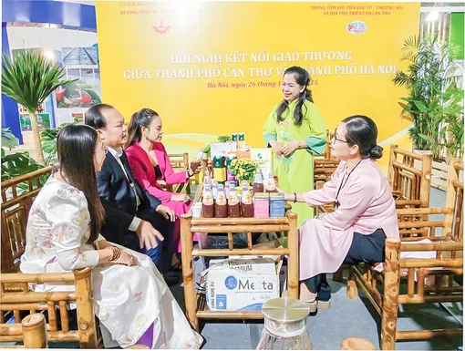 Kết nối con người với sản xuất - kinh doanh