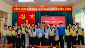 410 đoàn viên ưu tú khối trường học được kết nạp Đảng