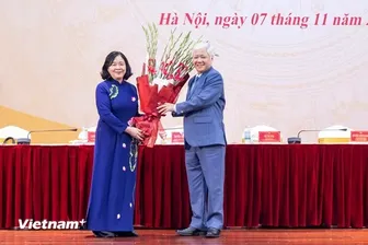 Bà Bùi Thị Minh Hoài giữ chức Chủ tịch Ủy ban Trung ương Mặt trận Tổ quốc Việt Nam Bà Bùi Thị Minh Hoài giữ chức Chủ tịch Ủy ban Trung ương Mặt trận Tổ quốc Việt Nam