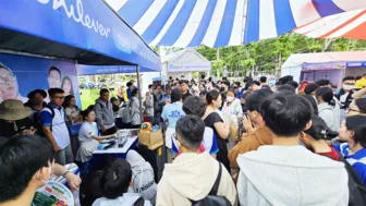 Hội chợ việc làm kết nối sinh viên và doanh nghiệp