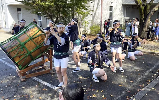 Lý do phụ nữ trẻ ở Nhật rời quê lên phố