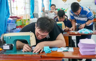 Phát triển giáo dục hòa nhập, chuyên biệt cho người khuyết tật