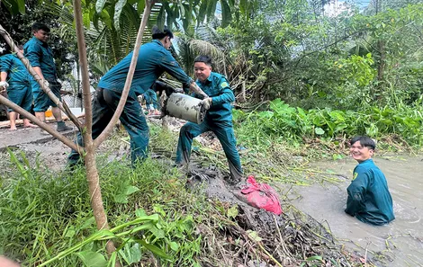 Lực lượng vũ trang TP Cần Thơ tổ chức nhiều hoạt động giúp dân
