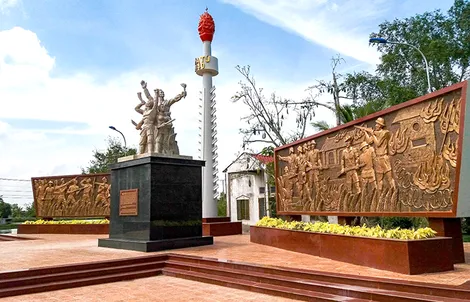 Ngày mới trên quê hương Nam Kỳ khởi nghĩa