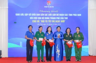 Tuổi trẻ TP Cần Thơ giao lưu, gặp gỡ cựu cán bộ Đoàn