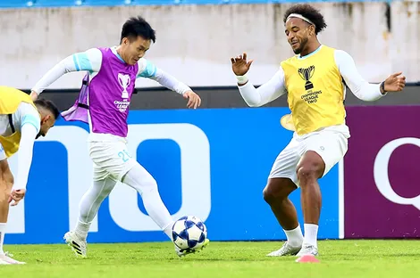 Hai trận then chốt trên sân Thiên Trường và Hàng Đẫy