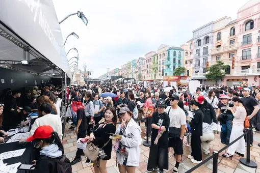 Ocean City 'bùng nổ' trước giờ G: Fan Việt và quốc tế cuồng nhiệt đổ về, tạo nên trải nghiệm âm nhạc hiếm có