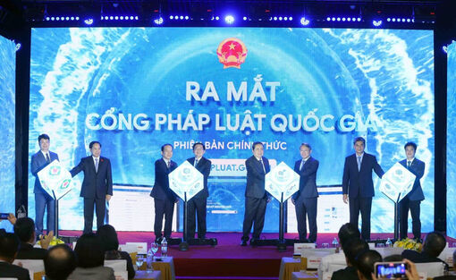 Vietnam Law Day: Turning law into development engine in new era
