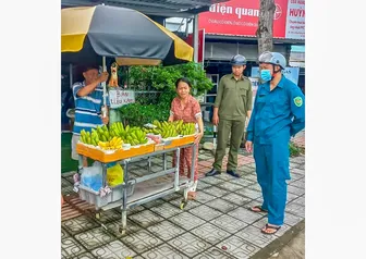 Phường Vị Tân lập lại trật tự đô thị, bảo đảm hành lang an toàn giao thông
