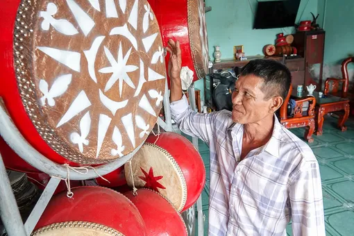 Giữ nghề làm trống gia truyền trên đất Tây Đô