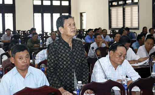 Cử tri xã Phú Lộc kiến nghị đầu tư nâng cấp hạ tầng giao thông