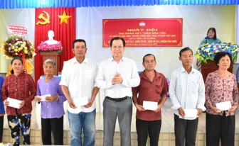 Niềm vui Ngày hội Đại đoàn kết toàn dân tộc tại phường Vĩnh Phước Niềm vui Ngày hội Đại đoàn kết toàn dân tộc tại phường Vĩnh Phước