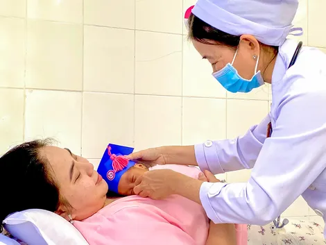 Tích cực cứu chữa, chăm sóc trẻ sinh non