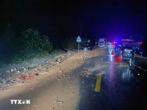 Khánh Hòa: Sạt lở đèo Khánh Lê, Khánh Sơn khiến nhiều người tử vong, bị vùi lấp