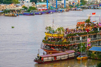 ប្រ​ធាន​គណៈ​កម្មា​ធិការ​ប្រ​ជា​ជន​ទី​ក្រុង ធ្វើ​ជា​ប្រ​ធាន​គណៈ​ចាត់​តាំង​ពិធី​បុណ្យ​វប្ប​ធម៌​ព្រែក​ទន្លេ​នៅ​កឹង​ធើ