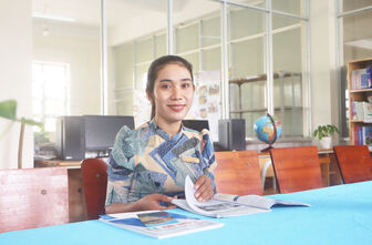 អ្នក​គ្រូ​អស់​ពីចិត្ត​ជា​មួយ​អា​ជីព