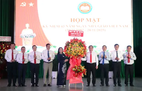 Trường Chính trị TP Cần Thơ kỷ niệm Ngày Nhà giáo Việt Nam