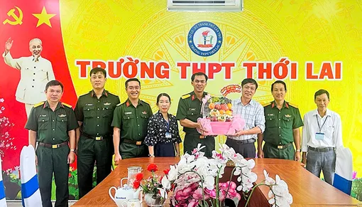 Ban Chỉ huy Phòng thủ khu vực 1 - Thới Lai chúc mừng Ngày Nhà giáo Việt Nam