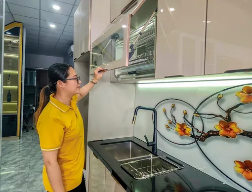 Tủ bếp tạo không gian nấu nướng hiện đại, tích hợp đa dạng công năng