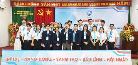Hội Sinh viên Trường Đại học Kỹ thuật - Công nghệ Cần Thơ đẩy mạnh hỗ trợ sinh viên hội nhập và khởi nghiệp