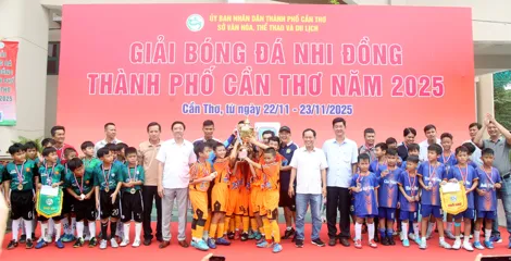 Đội CLB Võ Trường Toản giành chức vô địch